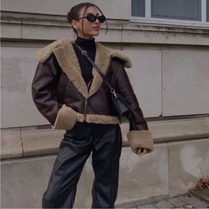 ZARA NWT BLOGGERS FAVORITE CROPPED FAUX FUR JACKET 🌸